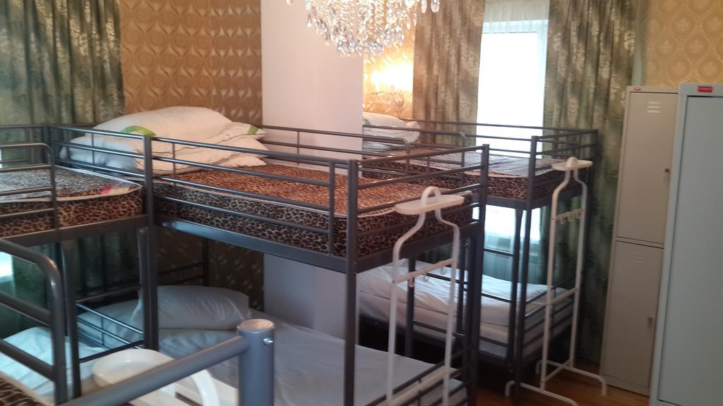 Triumph Astana Hostel أستانا الغرفة الصورة