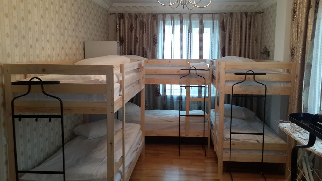 Triumph Astana Hostel أستانا الغرفة الصورة