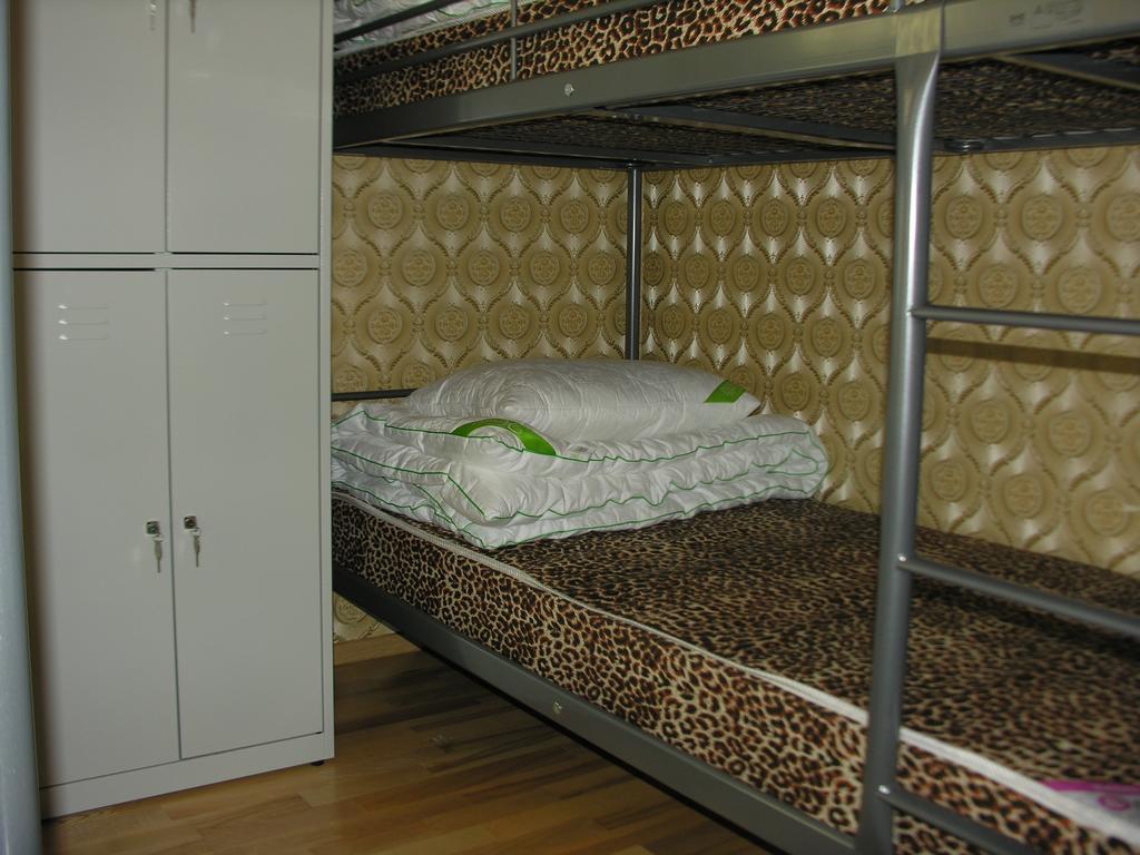 Triumph Astana Hostel أستانا الغرفة الصورة