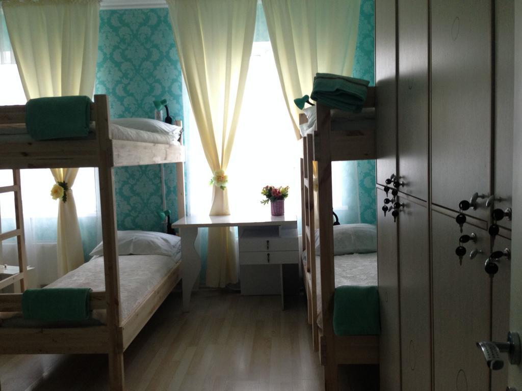 Triumph Astana Hostel أستانا الغرفة الصورة